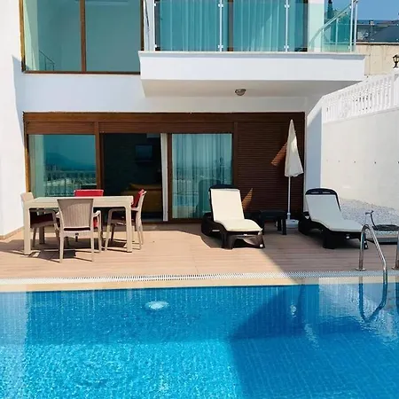 Super Luxury Modern With Infinity View- Golf Park 3 *